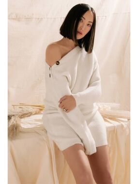 (10) NEW Chriselle Lim Sawyer Sweater Dress Ivory XS